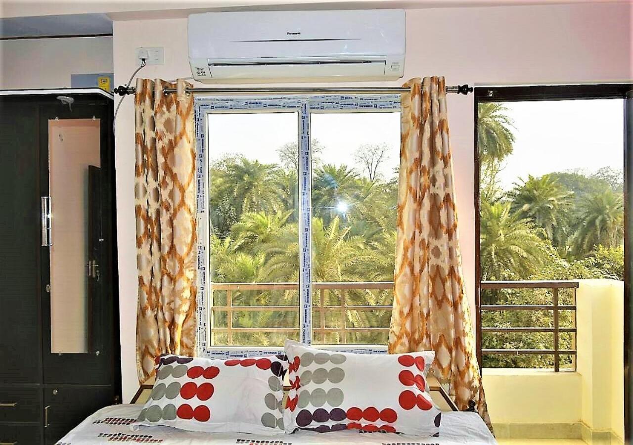 Pretty Garden View Apartment 3Bhk Furnished Flat Near Kashi Vishwanath Temple Varanasi Exterior photo