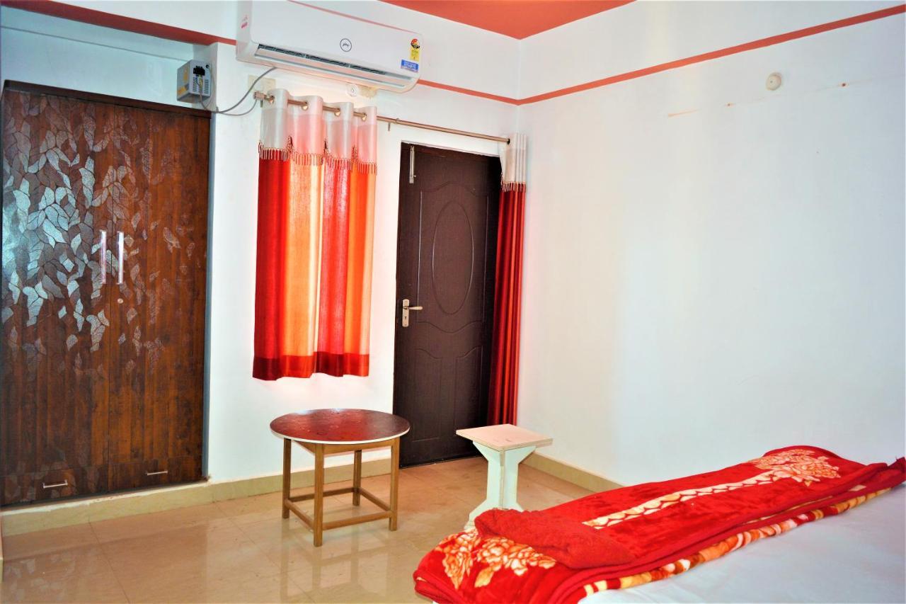 Pretty Garden View Apartment 3Bhk Furnished Flat Near Kashi Vishwanath Temple Varanasi Exterior photo